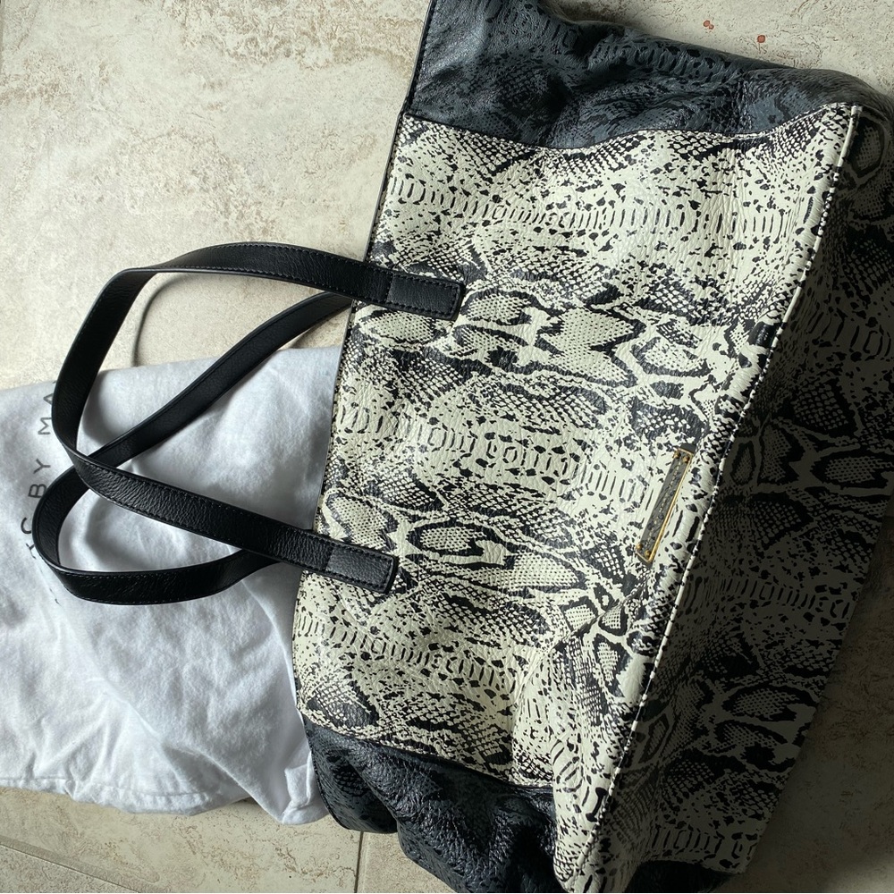 Authentic Marc Jacobs Handbag